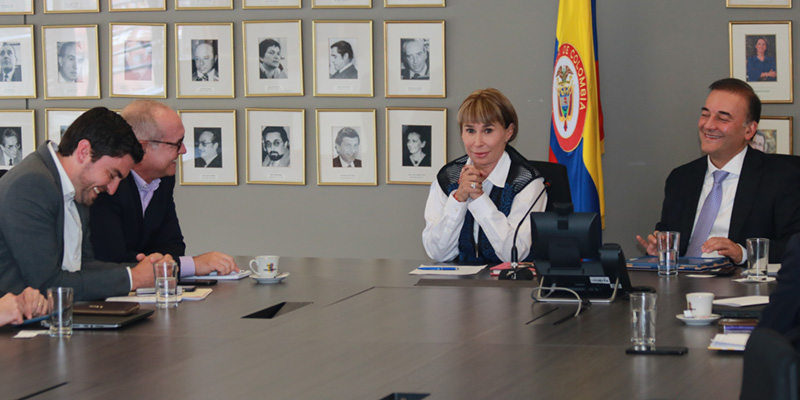 Con llegada de Amazon queremos generar empleo para los colombianos: Ministra Alicia Arango