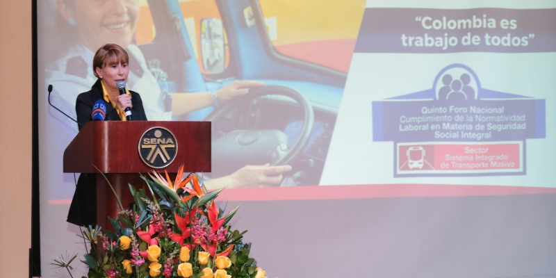 MinTrabajo firma pacto por el Trabajo Decente con el sector de transporte masivo