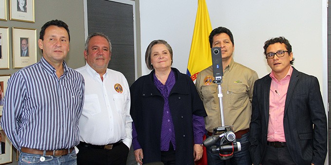 Ministra de Trabajo, Clara López reunida con los integrantes de la USO.