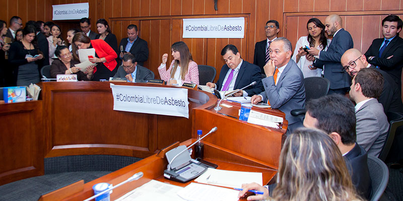 Acompañamos proyecto de Ley que prohíbe el uso del asbesto en Colombia: viceministro Fredys Socarrás