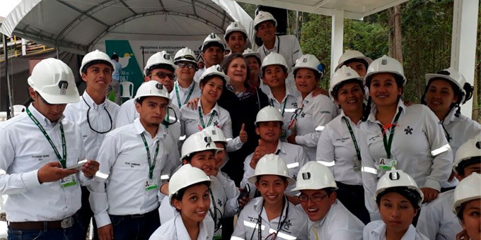 Ministra Clara López destaca labor del único Centro de aprendizaje minero de América Latina
