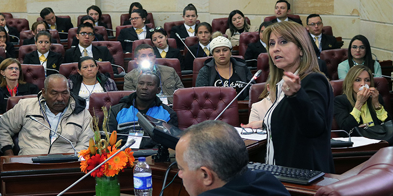 Trabajamos por las víctimas con proyectos, capacitación y formación para el trabajo: ministra Griselda Janeth Restrepo
