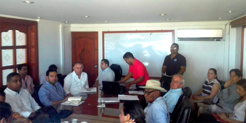 Viceministro Socarrás participa en reunión donde se revisa problemática con Salinas de Manaure