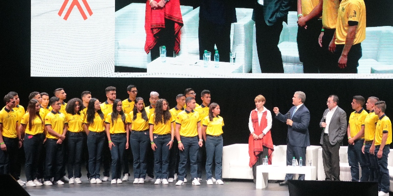 Selección Colombia que participará en Worldskills International Kazán 2019, recibió la tricolor