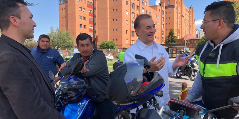 MinTrabajo realiza campaña de sensibilización frente a la seguridad vial laboral para los trabajadores que utilizan motos como medio de transporte4