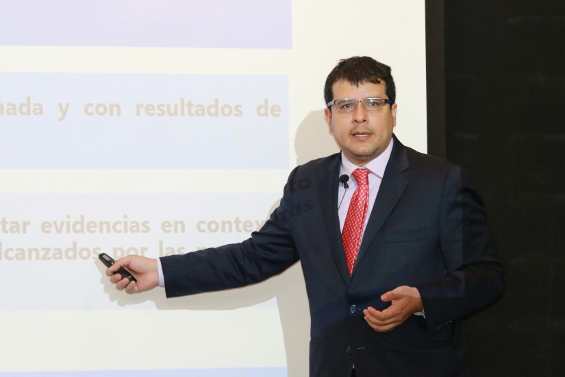 “Hay que implementar los programas con formación combinada en las empresas”: viceministro de Empleo, Andrés Uribe